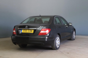 2011 Mercedes-Benz C Class 1.8 C180 Blueefficiency Se Auto Euro 5 4dr in Black — image 6