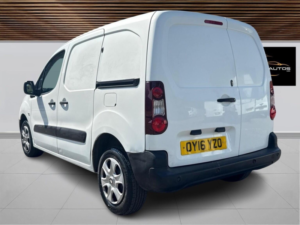 2016 Peugeot Partner 1.6 Hdi 850 Professional L1 4dr in White — image 2