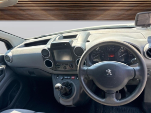 2016 Peugeot Partner 1.6 Hdi 850 Professional L1 4dr in White — image 3
