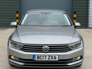 2017 Volkswagen Passat 2.0 Tdi Se Business Euro 6 (s/s) 4dr in Silver — image 4