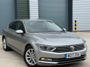 2017 Volkswagen Passat 2.0 Tdi Se Business Euro 6 (s/s) 4dr in Silver — image 6
