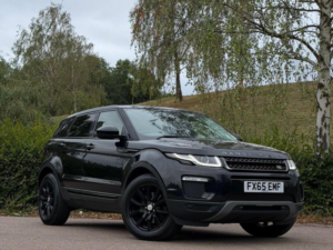 2016 Land Rover Range Rover Evoque 2.0 Td4 Se Tech Auto 4WD Euro 6 (s/s) 5dr in Black — image 3