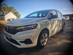 2021 Dacia Sandero 1.0 Essential Tce 90 in White — image 3