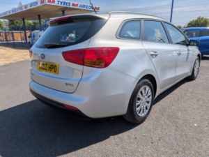 2015 Kia Ceed 1.4 Crdi Ecodynamics 1 in Silver — image 4