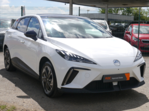 2023 MG Mg4 64kwh Trophy Long Range Hatchback 5dr Electric Auto (203 Ps) in White — image 4