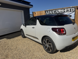 2016 Ds Automobiles Ds 3 1.2 Puretech Givenchy Le Makeup in White — image 4