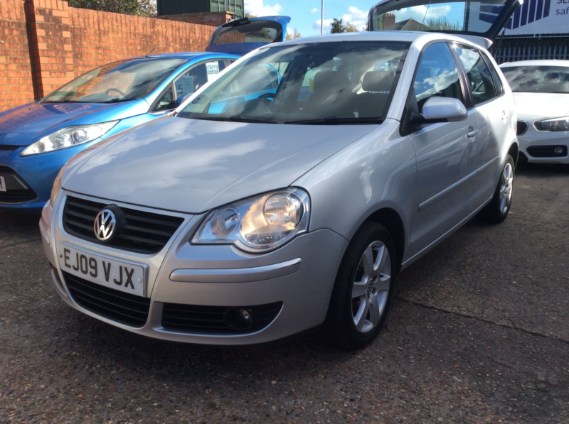 2009 Volkswagen Polo 1.4 Match in Silver — image 1