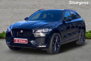 2019 Jaguar F-Pace 2.0 D240 Chequered Flag Auto AWD Euro 6 (s/s) 5dr in Black — image 3