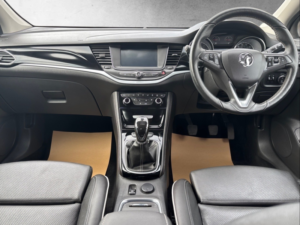 2016 Vauxhall Astra 1.4 I Turbo Elite in Grey — image 2
