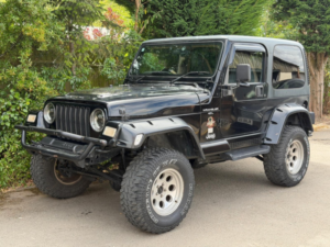 2001 Jeep Wrangler Tj 4.0l Sahara Edition in Black — image 2