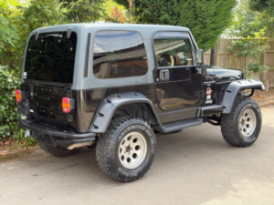 2001 Jeep Wrangler Tj 4.0l Sahara Edition in Black — image 4