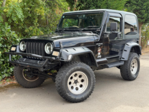 2001 Jeep Wrangler Tj 4.0l Sahara Edition in Black — image 6