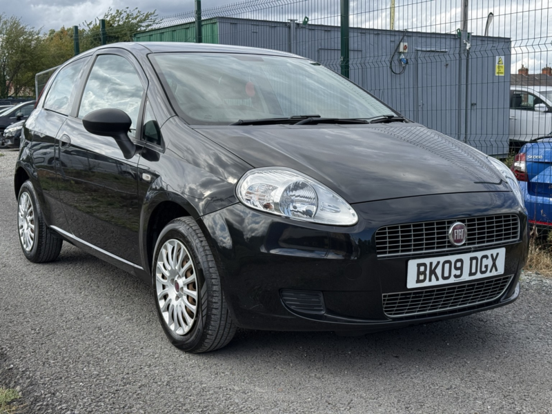 2009 Fiat Grande Punto 1.4 Grande Punto Active 1.4 8v 3dr in Black — image 1