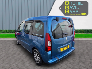 2017 Peugeot Partner Horizon Wav 1.6 in Blue — image 5