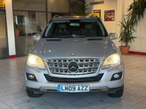 2009 Mercedes-Benz M Class 3.0 Ml280 Cdi Sport in Silver — image 4