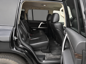 2013 Toyota Land Cruiser Zx 4.6 V8 Petrol J200 in Black — image 4