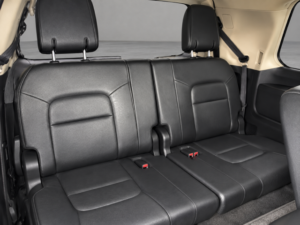 2013 Toyota Land Cruiser Zx 4.6 V8 Petrol J200 in Black — image 5
