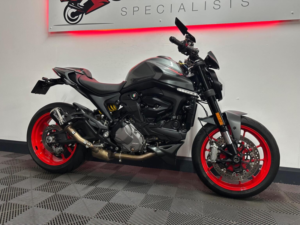 2022 Ducati Monster 937 937 Plus Euro 5 in Grey — image 3
