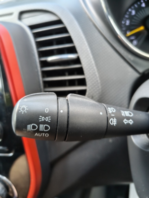 2015 Renault Captur 1.5 Signature Energy Dci 90 Stop & Start in Red — image 5