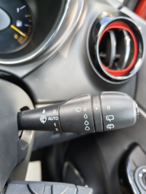 2015 Renault Captur 1.5 Signature Energy Dci 90 Stop & Start in Red — image 6