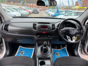 2010 Kia Sportage 1.7 Crdi Ecodynamics 1 2WD Euro 5 (s/s) 5dr in Silver — image 2