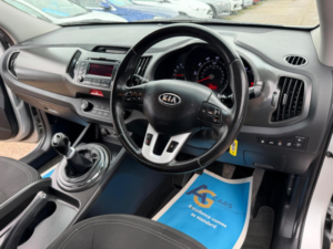 2010 Kia Sportage 1.7 Crdi Ecodynamics 1 2WD Euro 5 (s/s) 5dr in Silver — image 3