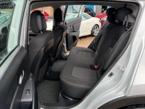 2010 Kia Sportage 1.7 Crdi Ecodynamics 1 2WD Euro 5 (s/s) 5dr in Silver — image 5