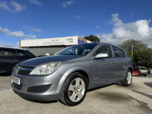 2009 Vauxhall Astra 1.6 I Active Plus in Silver — image 5