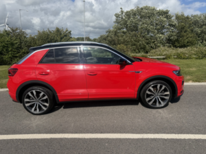 2021 Volkswagen T-Roc 1.5 Tsi Evo R-Line in Red — image 2
