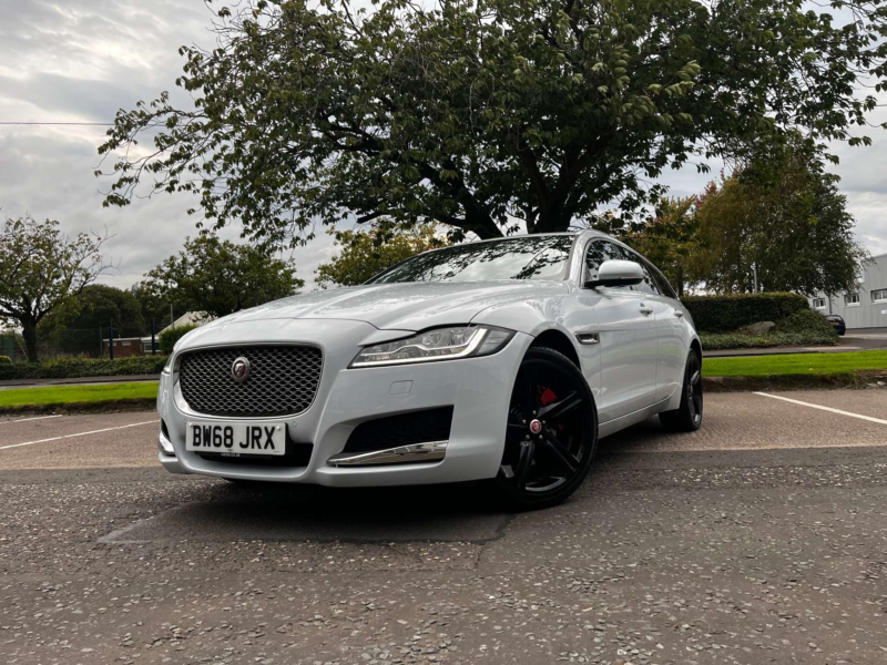 2018 Jaguar Xf 2.0 Xf Portfolio D AWD Auto 4WD 5dr in White — image 1