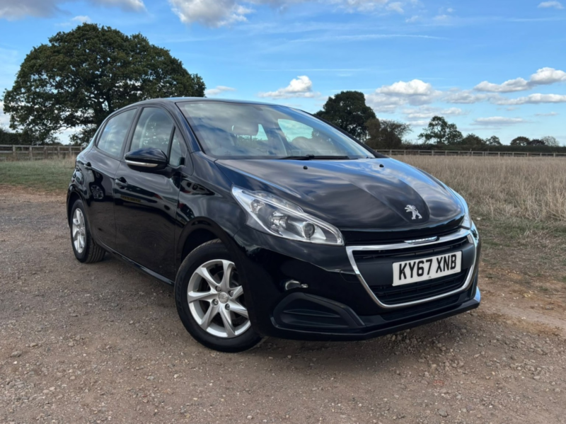 2017 Peugeot 208 1.2 Puretech Active in Black — image 1