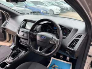 2018 Ford Focus 1.0t Ecoboost St-Line Euro 6 (s/s) 5dr in Silver — image 3