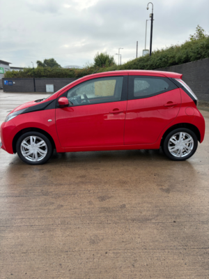 2016 Toyota Aygo 1.0 Vvt-I X-Pression Hatchback 5dr Petrol Manual Euro 6 (68 Ps) in Red — image 2