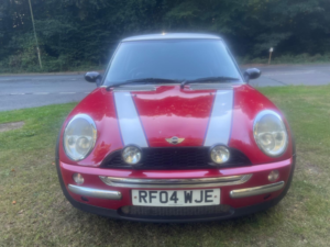 2004 MINI Hatch 1.6 Cooper Hatch in Red — image 3