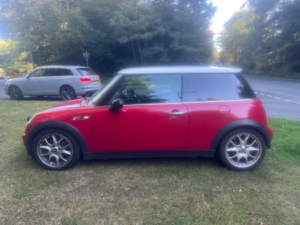 2004 MINI Hatch 1.6 Cooper Hatch in Red — image 5