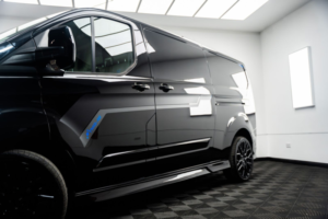 2019 Ford Transit Custom 2.0 300 Ransit Custim Rs Sport Limited Panel Van 5dr Diesel Manual L2 H1 Euro 6 (s/s) (130 Ps) in Black — image 4