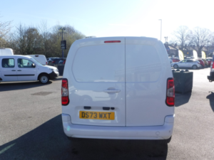 2023 Vauxhall Combo 1.5 Turbo D 2300 Pro in White — image 3