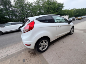 2015 Ford Fiesta 1.25 Zetec Euro 6 3dr in White — image 4