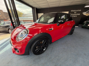 2020 MINI Hatch 1.5 Cooper Sport Euro 6 (s/s) 3dr in Red — image 5