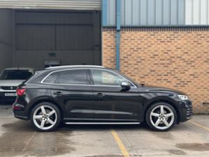 2018 Audi Sq5 3.0 Tfsi V6 SUV 5dr Petrol Tiptronic Quattro Euro 6 (s/s) (354 Ps) in Black — image 4