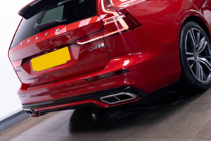 2019 Volvo V60 2.0 D4 R-Design Auto Euro 6 (s/s) 5dr in Red — image 2