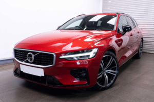 2019 Volvo V60 2.0 D4 R-Design Auto Euro 6 (s/s) 5dr in Red — image 5