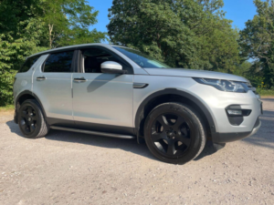 2016 Land Rover Discovery Sport 2.0 Td4 Hse 4WD Euro 6 (s/s) 5dr (5 Seat) in Silver — image 3