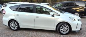 2016 Toyota Prius+ 1.8l Hybrid - 7 Seater-Ulez/caz Pass-Free 24months Gold Warranty & 12months Aa Breakdown Cover in White — image 3
