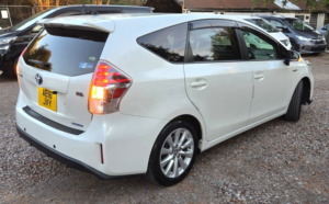 2016 Toyota Prius+ 1.8l Hybrid - 7 Seater-Ulez/caz Pass-Free 24months Gold Warranty & 12months Aa Breakdown Cover in White — image 4