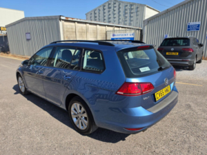 2015 Volkswagen Golf 1.6 Tdi Bluemotion Tech Se Euro 6 (s/s) 5dr in Blue — image 4