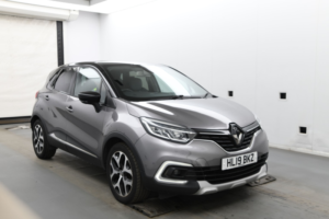 2019 Renault Captur 0.9 Gt Line Tce 90 Leather in Grey — image 2
