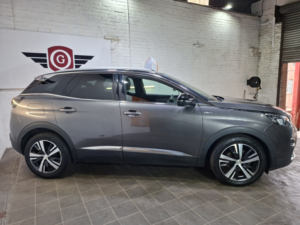2017 Peugeot 3008 1.6 Bluehdi Gt Line in Grey — image 2