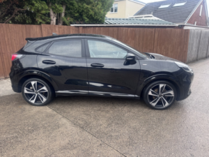 2020 Ford Puma 1.0 T Ecoboost Mhev St-Line X First Edition Plus in Black — image 2