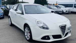 2012 Alfa Romeo Giulietta 1.4 Giulietta 1.4 Tb Multiair 170 Bhp Lusso in White — image 4
